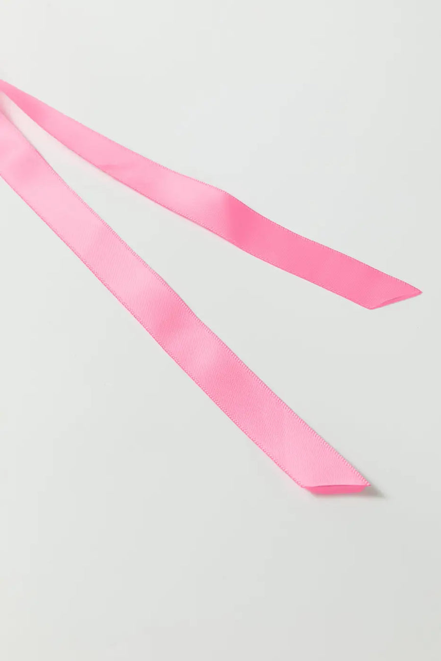 Detail of pink ribbon tie from the Heather Mauve Duster Lounge Trio – 3‑Piece Loungewear Set, highlighting the accent accessory for the loungewear.