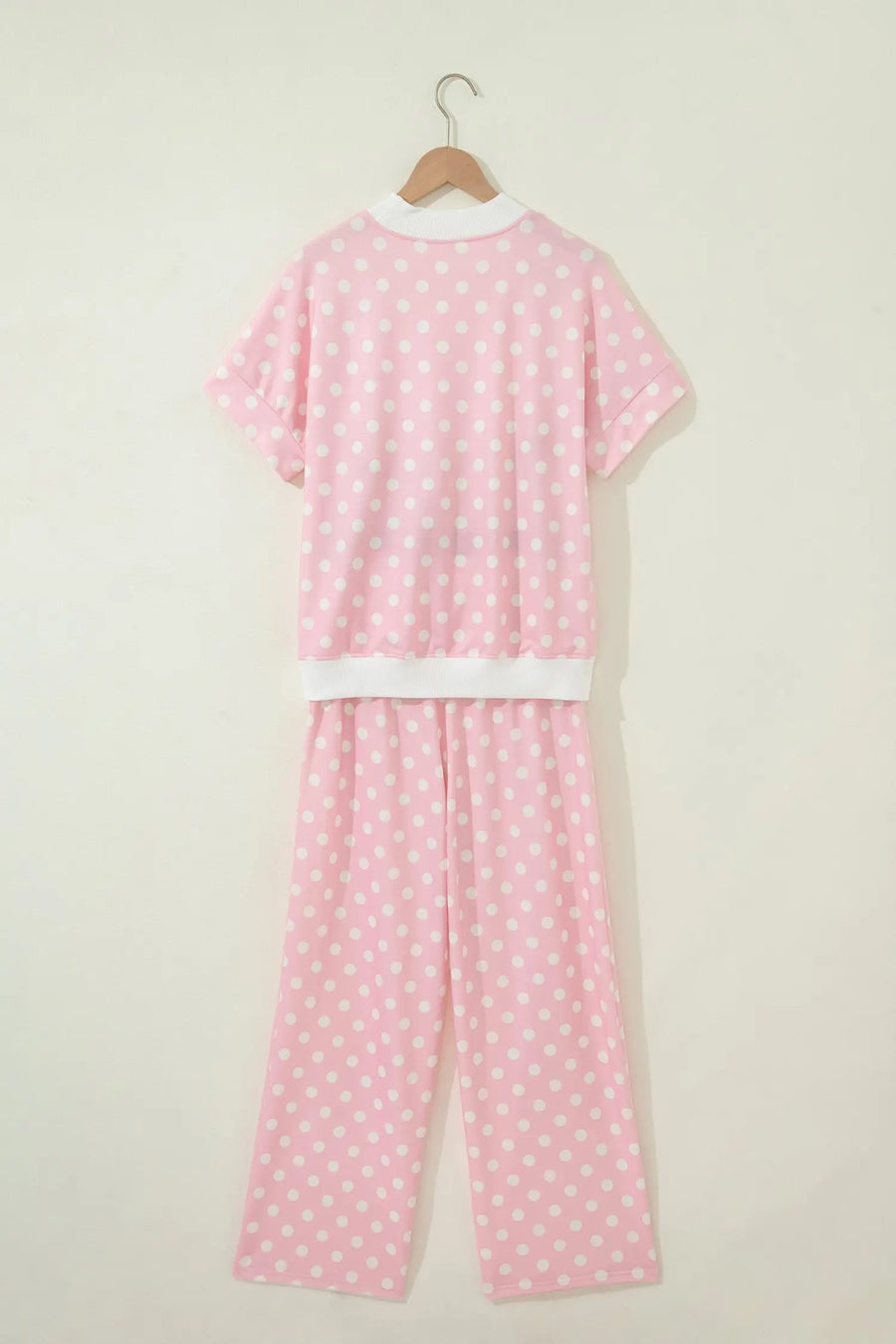 Women's pink polka dot set model shot casual summer