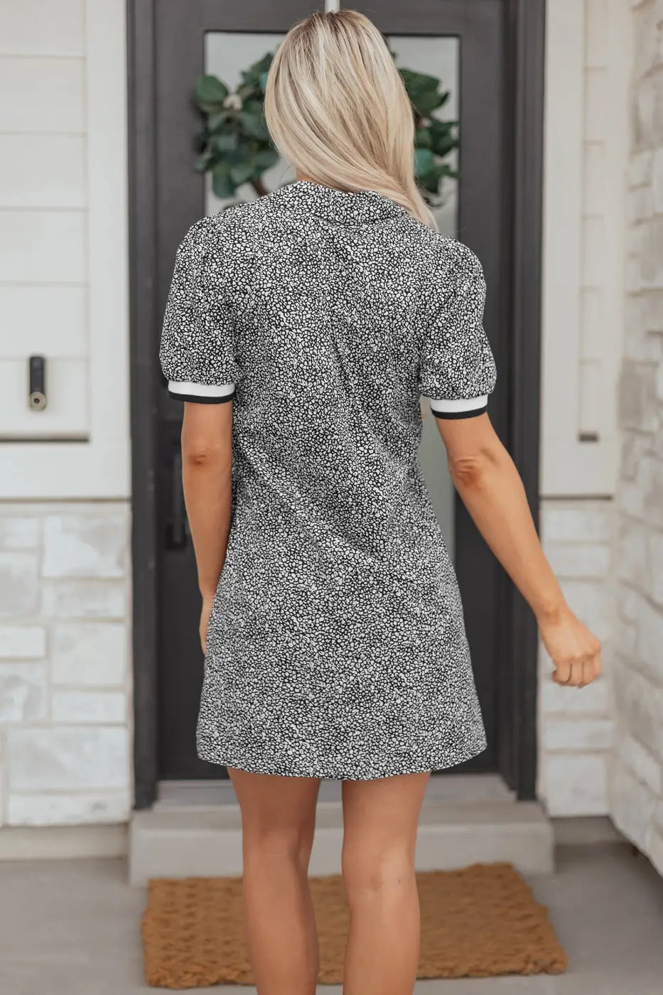Black leopard polo short-sleeve dress | modern mini