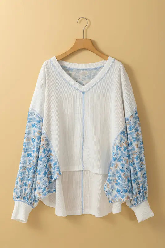 Elegant abstract floral batwing blouse - comfort & elegance