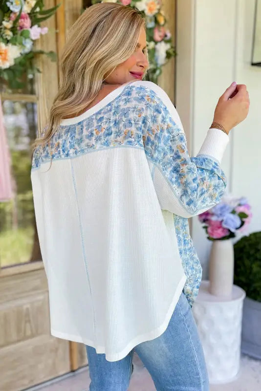 Elegant abstract floral batwing blouse - comfort & elegance