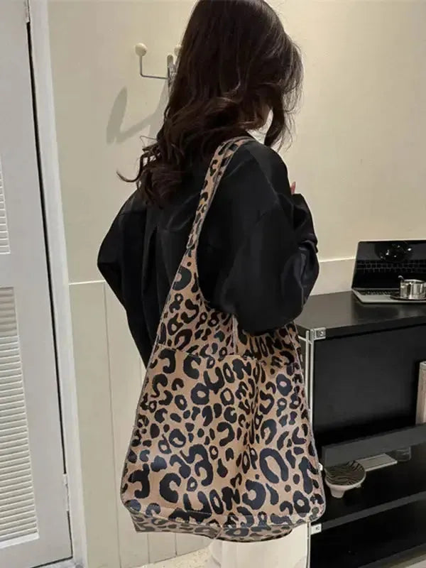 All I Need PU Tote Bag - Fashionfitz