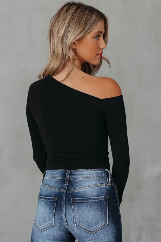 Asymmetrical neckline knit top - tops