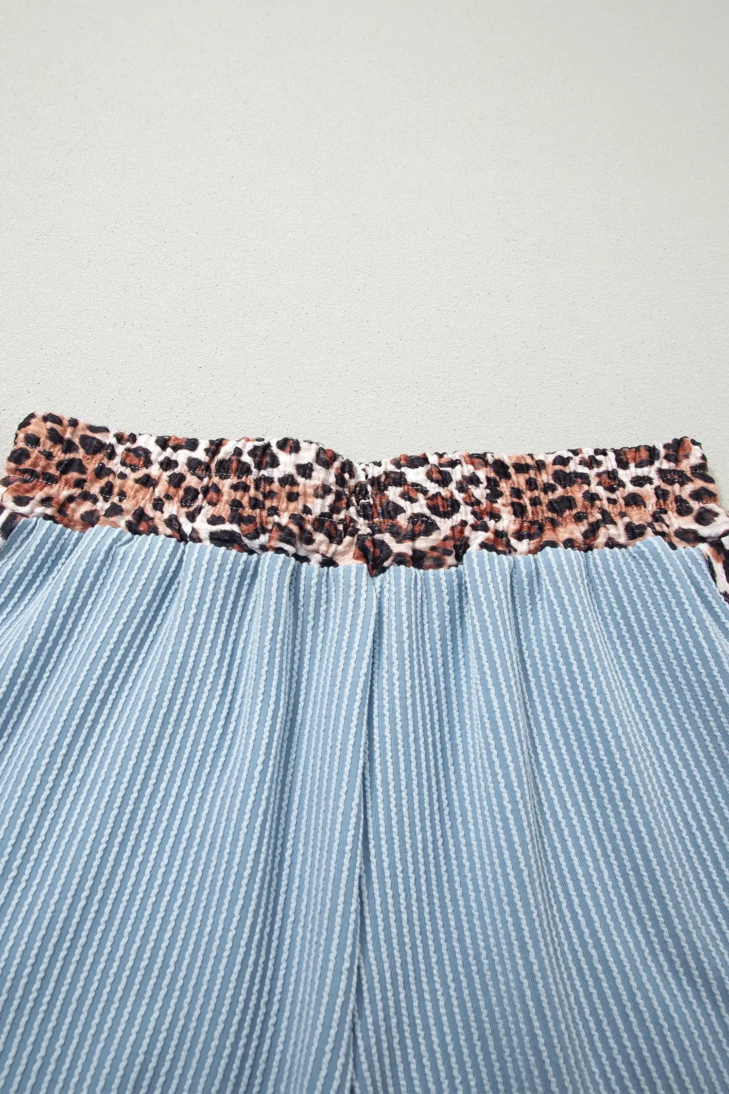 Leopard trim twist ribbed short set two piece outfit sets