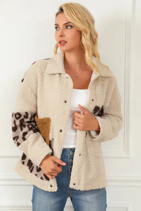 Beige leopard patchwork snap buttons sherpa jacket - jackets