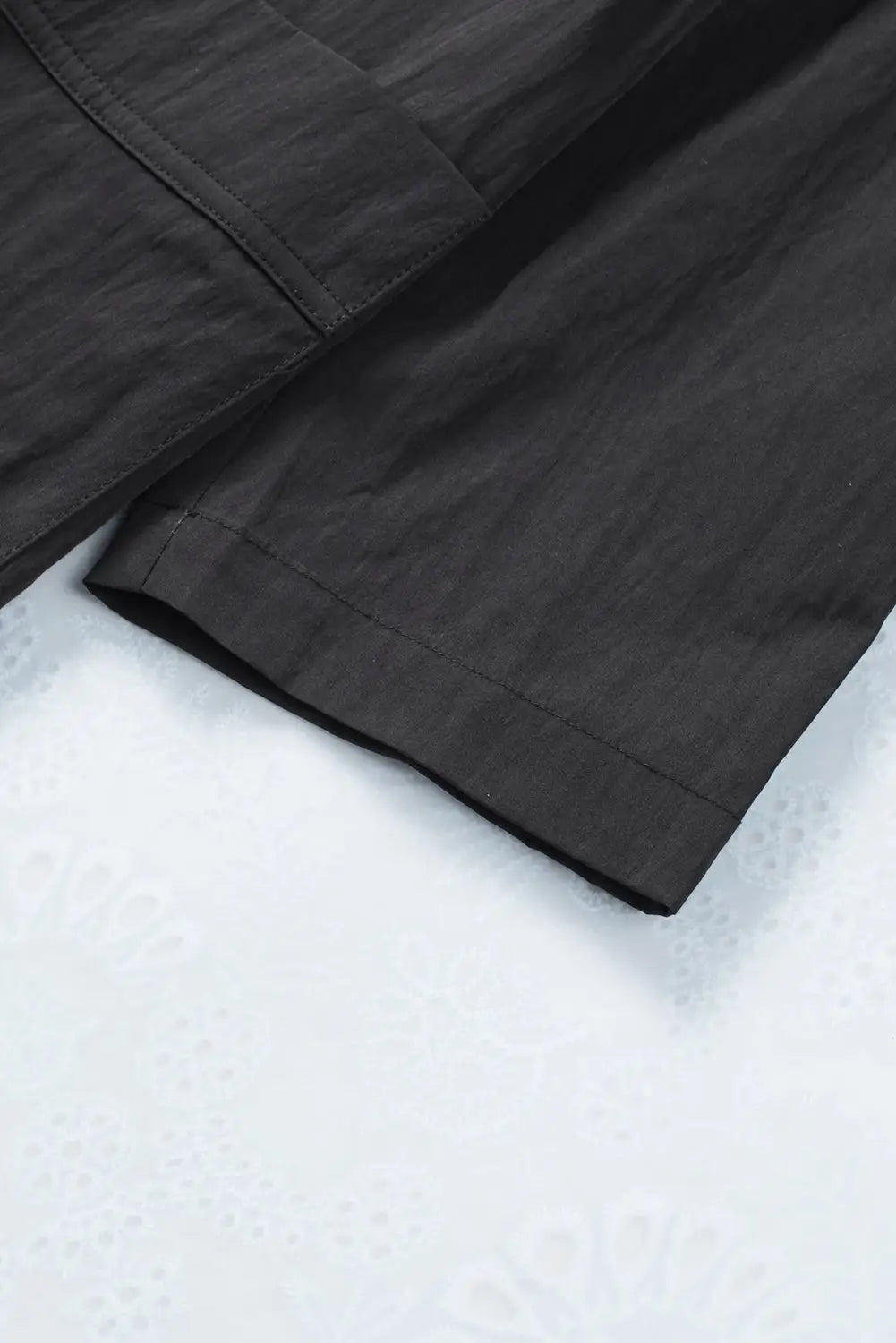 Black drawstring turndown collar hooded outerwear