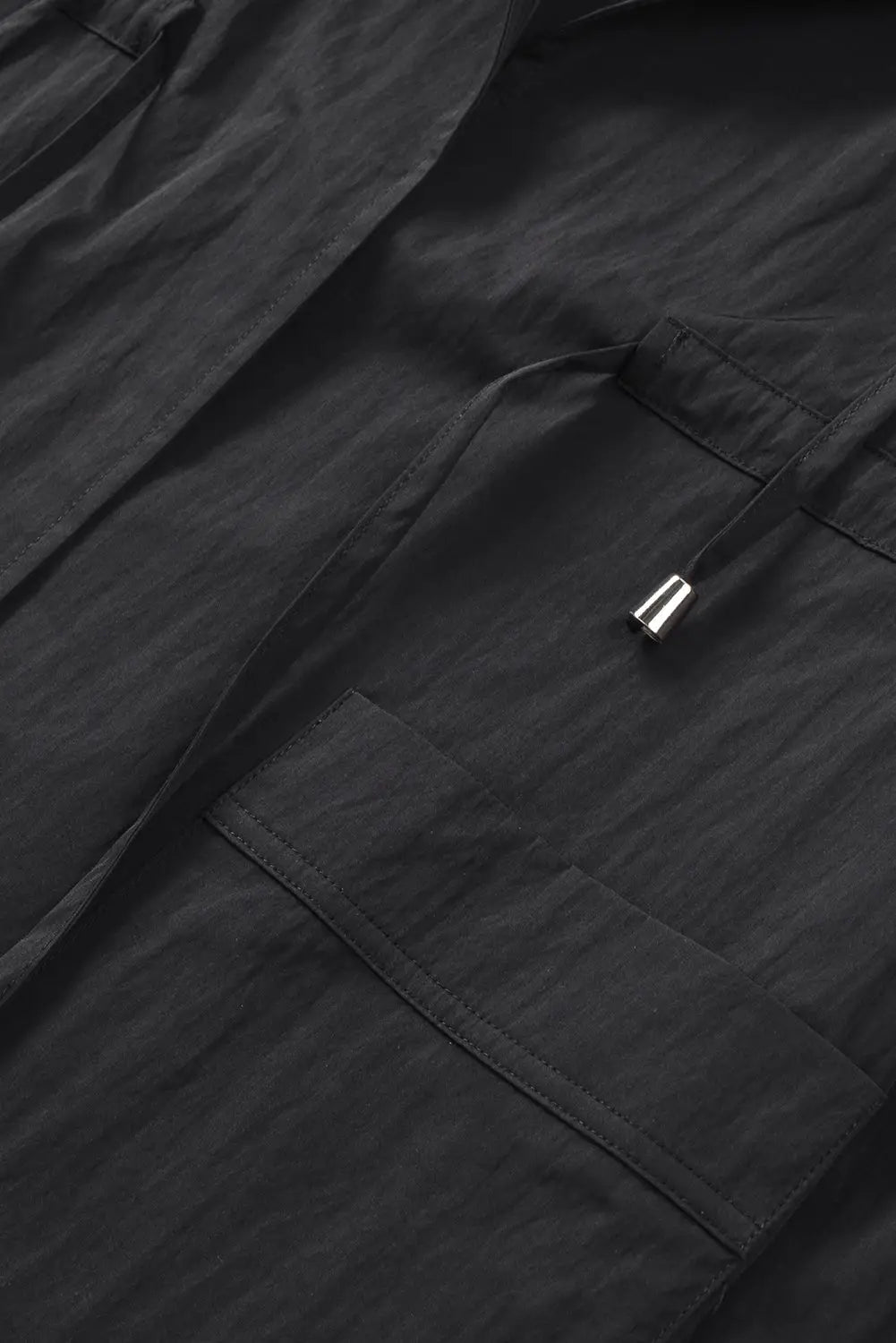 Black drawstring turndown collar hooded outerwear