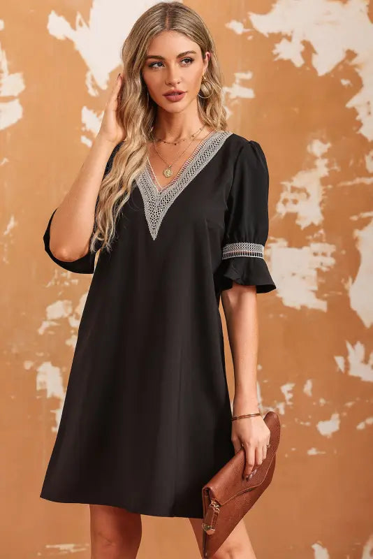 Black lace crochet splicing v neck shift dress - dresses