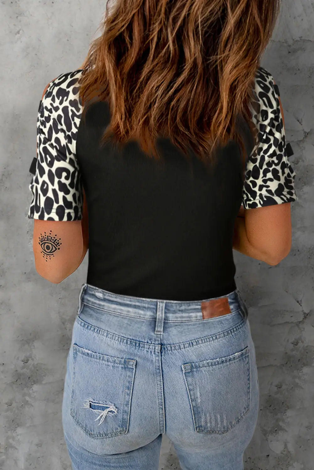 Black leopard color block cut out short sleeve top - t-shirts