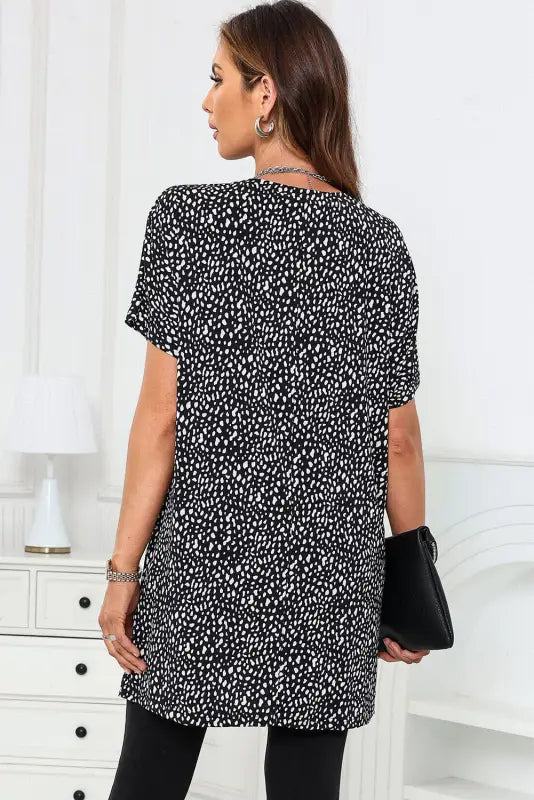 Black leopard print side pockets tunic top - t-shirts