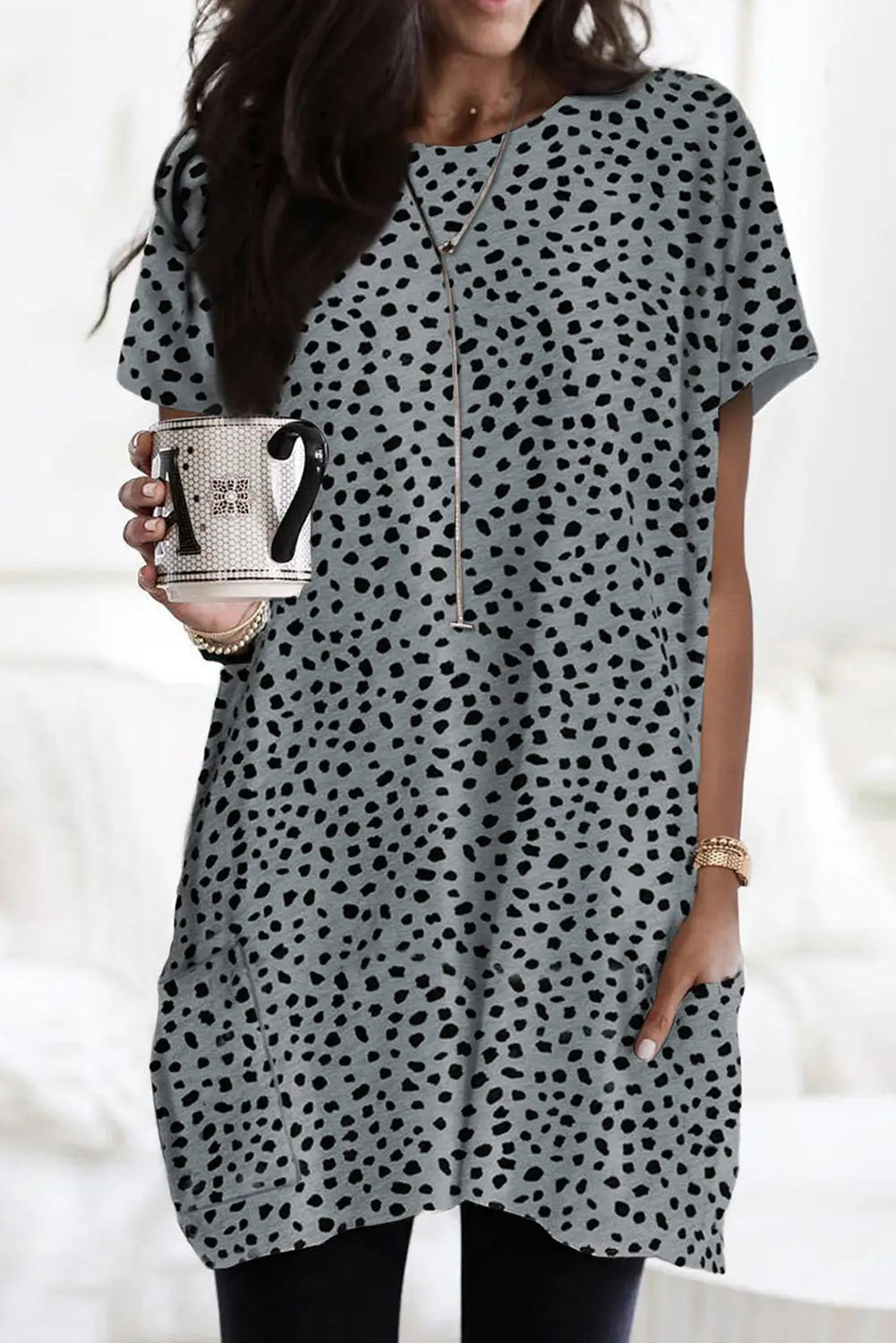 Black leopard print side pockets tunic top - gray / s / 95% polyester + 5% elastane - t-shirts