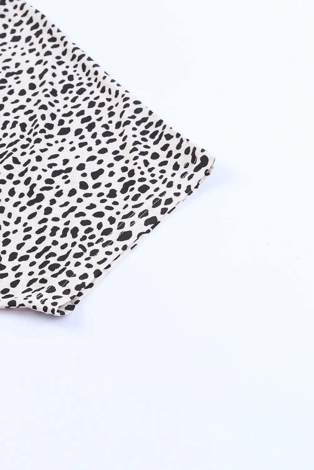 Black leopard print side pockets tunic top - tops