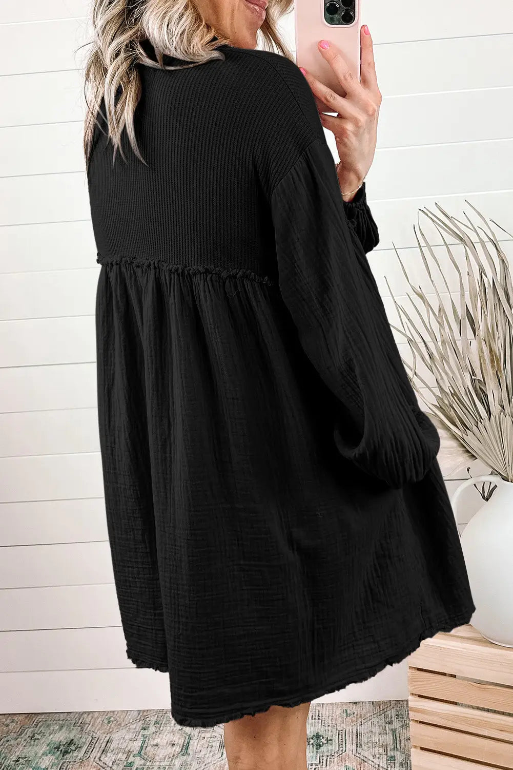 Black patchwork crinkle puff sleeve shirt dress - mini dresses