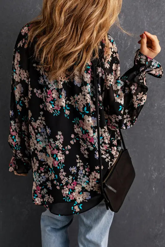 Black plus size floral print lace splicing short sleeve blouse