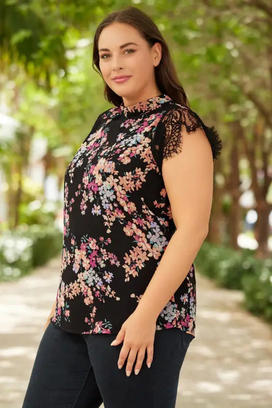 Black plus size floral print lace splicing short sleeve blouse