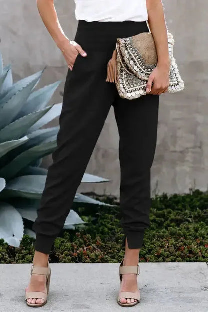 Black Pocketed Casual Joggers - Fashionfitz