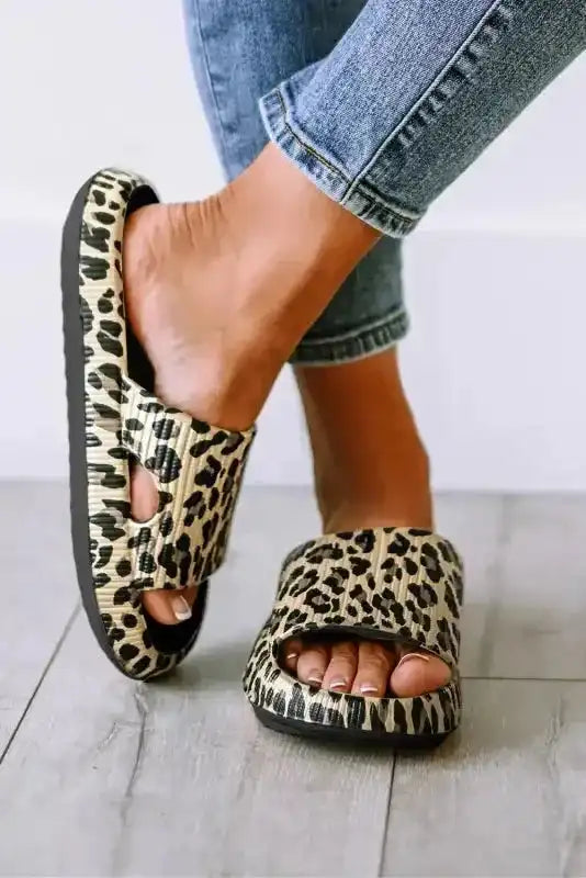 Black Print Thick Sole Slip On Slippers - Fashionfitz