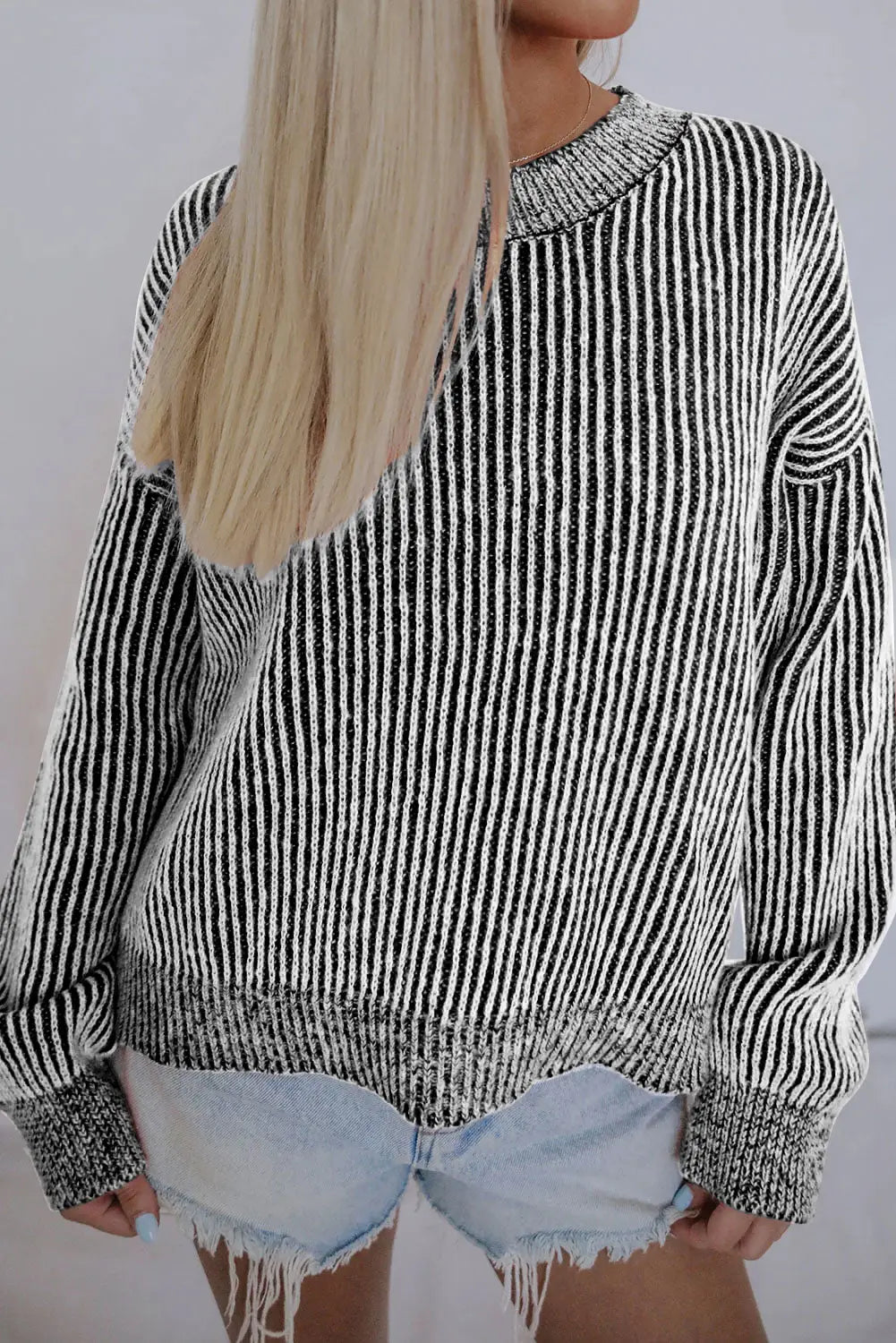 Black striped print ribbed trim round neck sweater - l