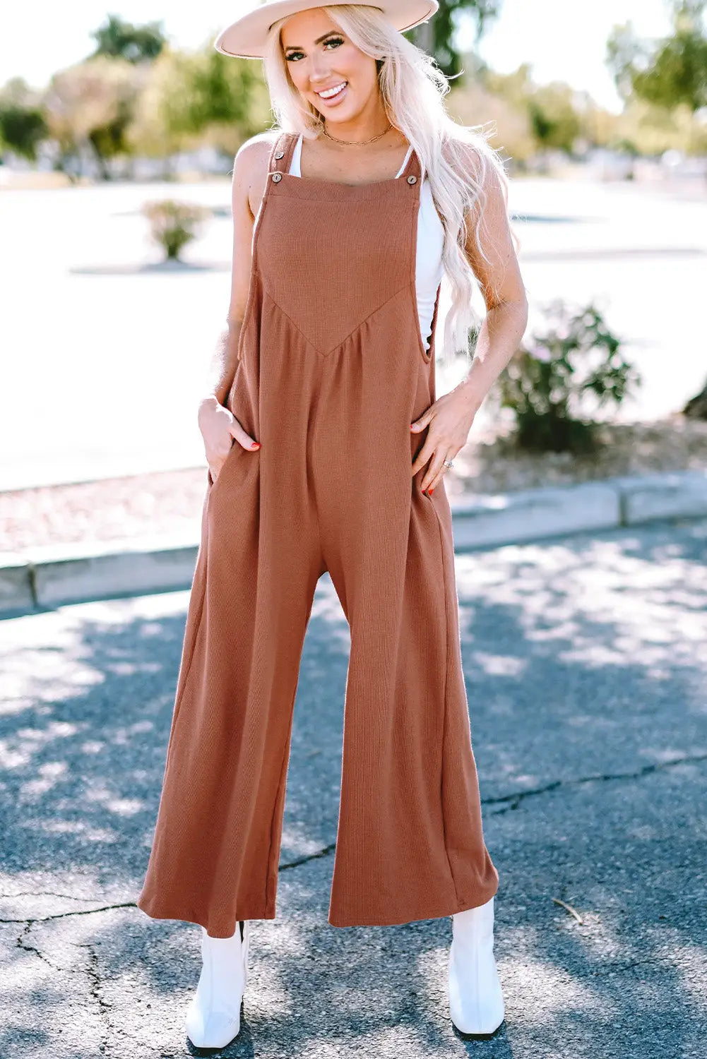 Black textured buttoned straps ruched wide leg jumpsuit - gold flame / l / 65% cotton + 33% polyester + 2% elastane