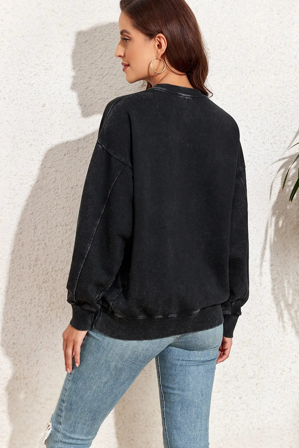 Black vintage wash pocketed round neck sweatshirt - tops