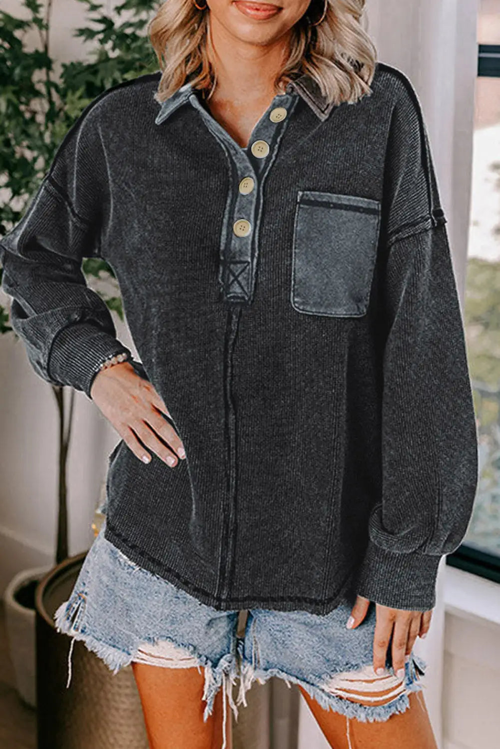 Black waffle exposed seam pocket henley sweatshirt - l / 60% cotton + 40% polyester - sweatshirts & hoodies