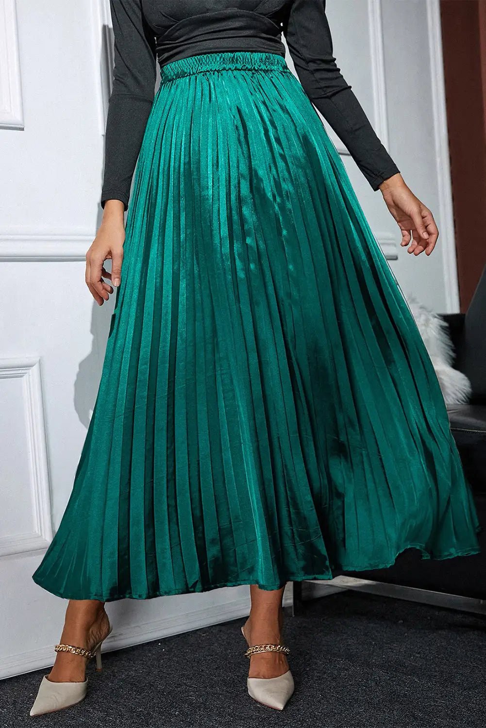 Blackish green satin elastic waist pleated maxi skirt - l / 100% polyester - skirts
