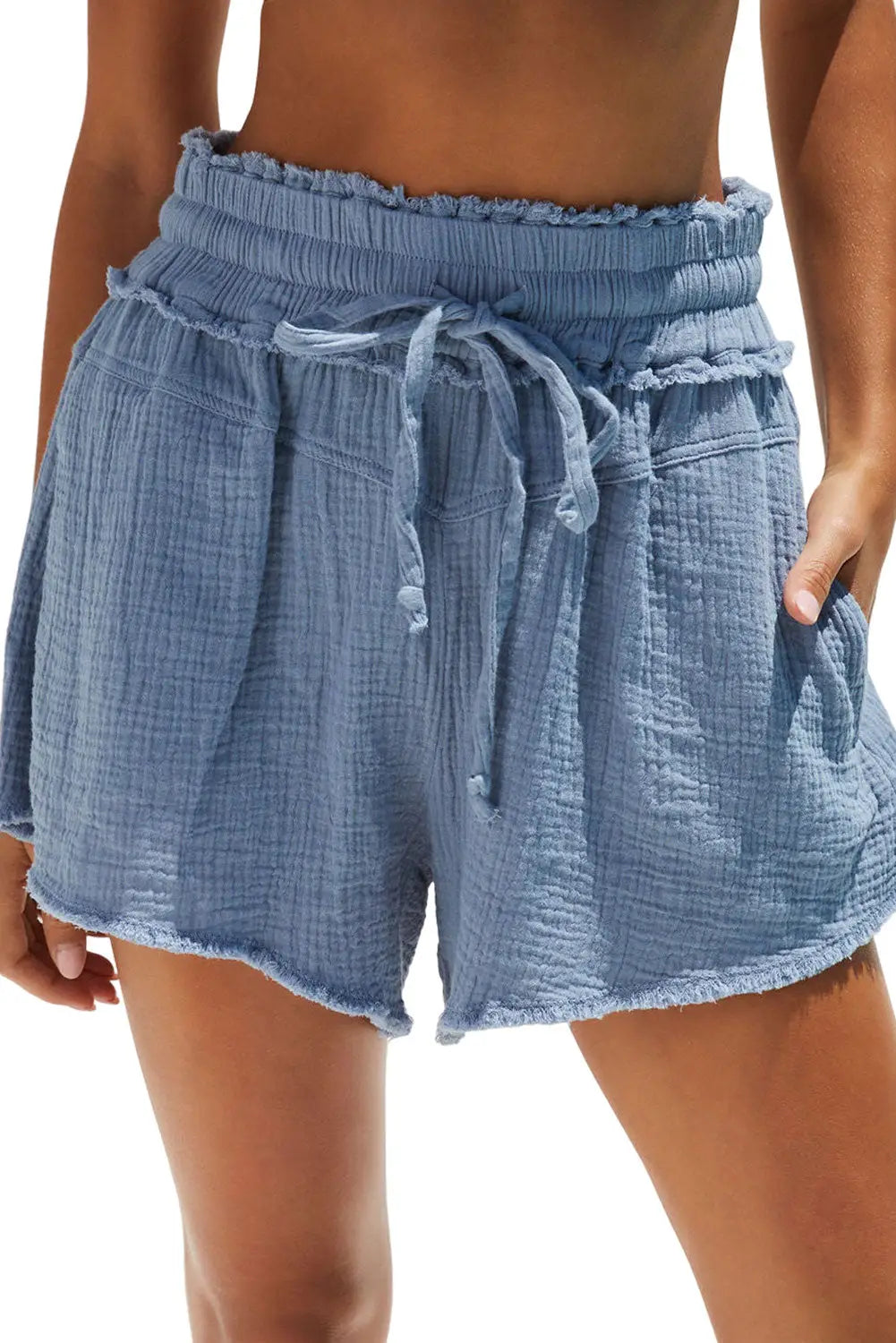 Blue crinkled raw edge casual shorts