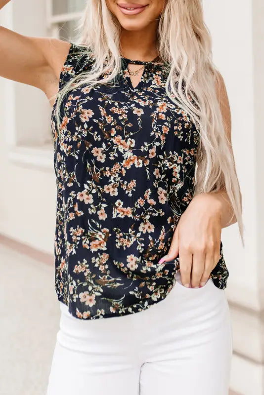 Blue cutout decor round neck floral tank top - tops