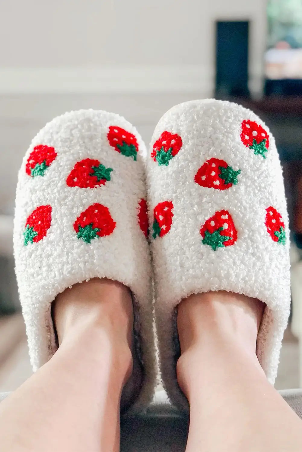 Bright white cute fuzzy strawberry pattern home slippers -