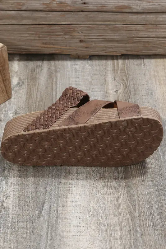 Brown braided pu leather platform slippers