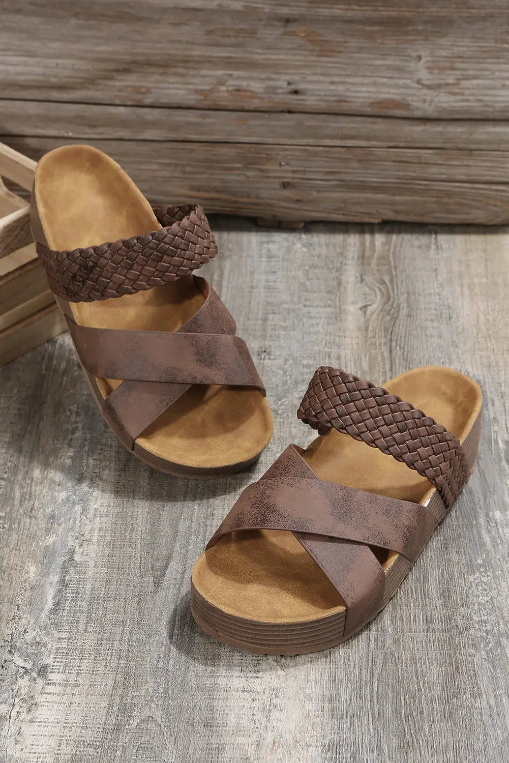 Brown braided pu leather platform slippers