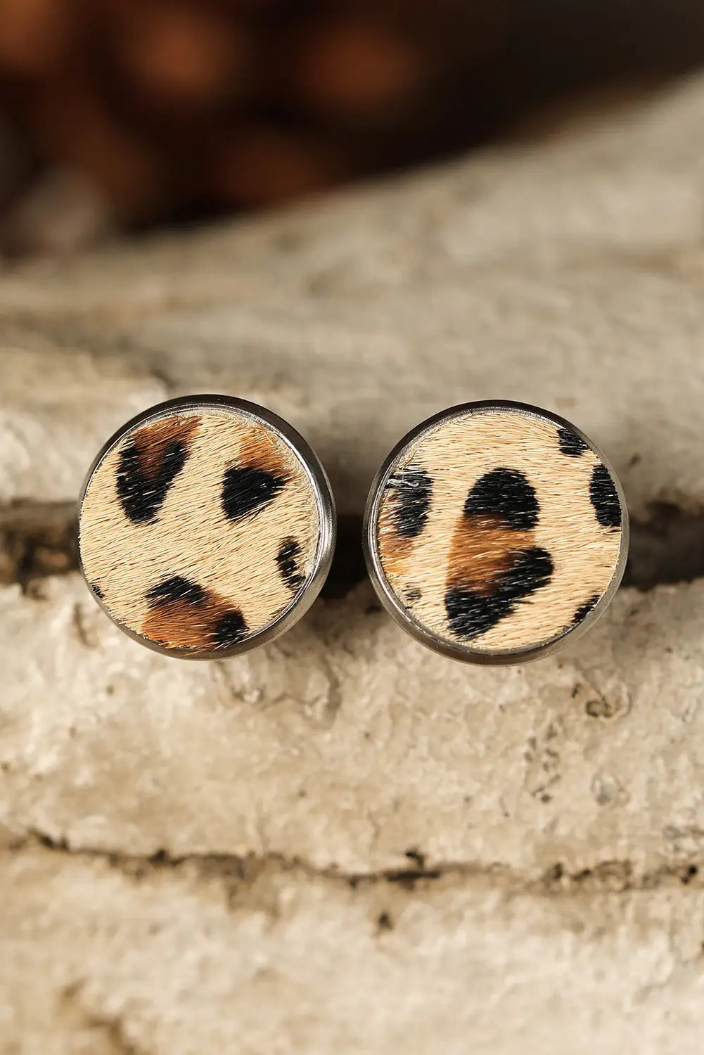 Brown leopard studded earrings - one size / pu