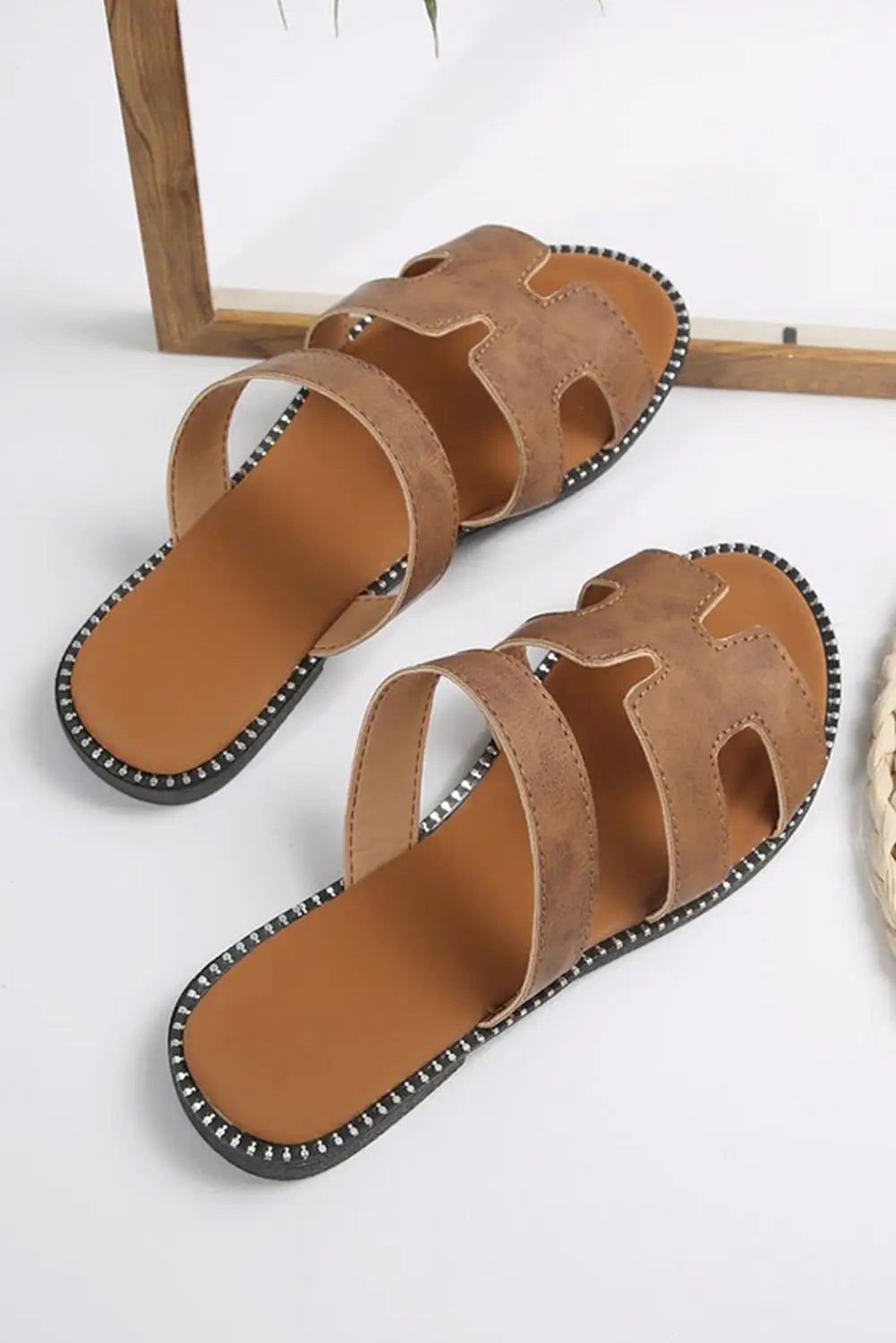 Brown pu leather slippers