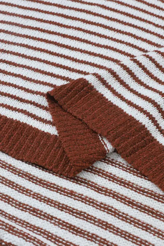 Chic brown striped turtleneck sweater | fashionfitz