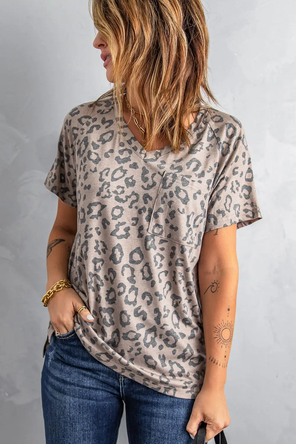 Brown v neck front pocket leopard tee - t-shirts
