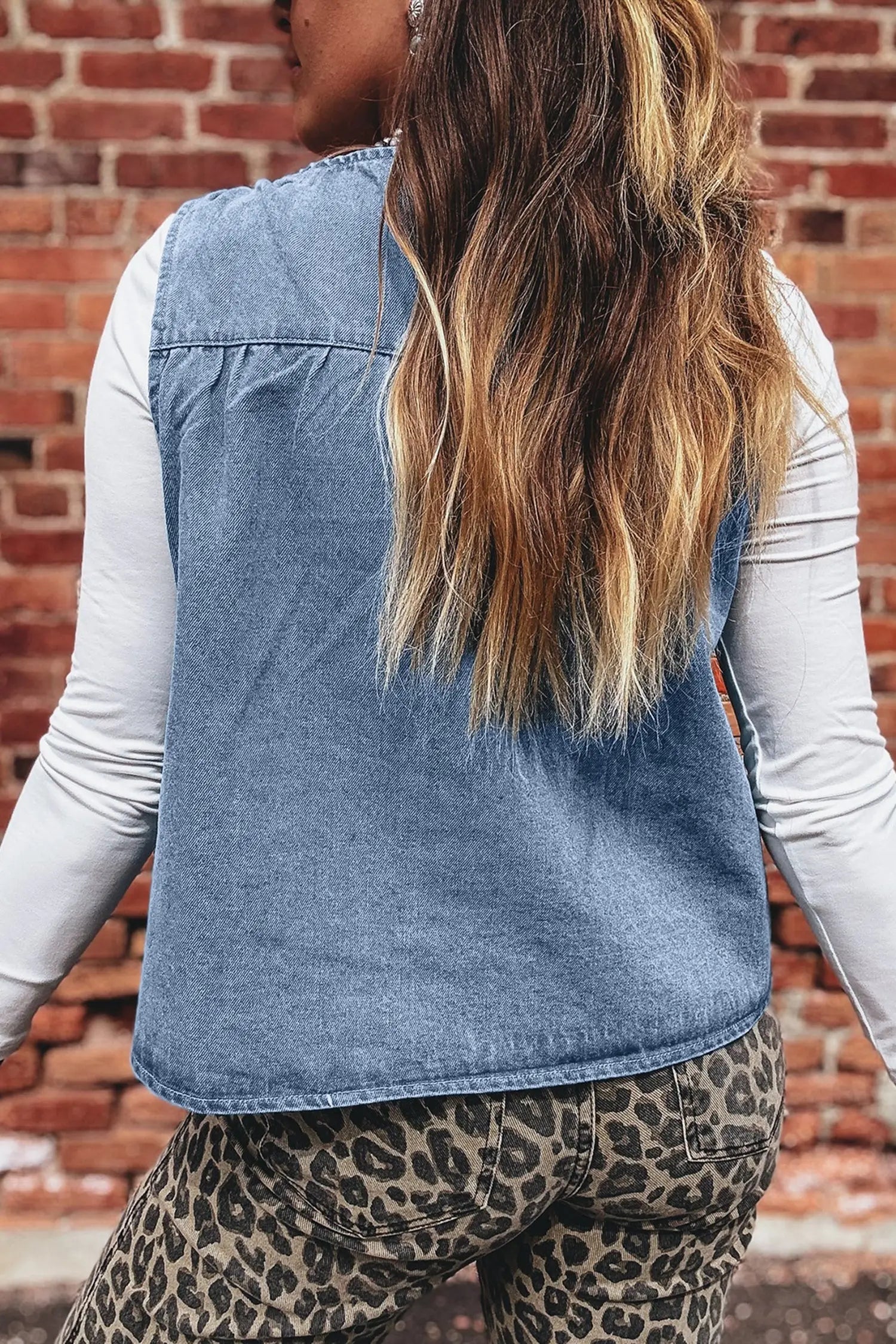 Structured chambray shell top