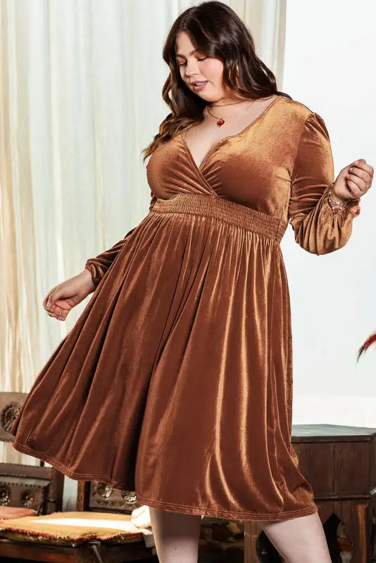 Camel surplice v neck balloon sleeve velvet dress - 1x / 95% polyester + 5% elastane - plus size