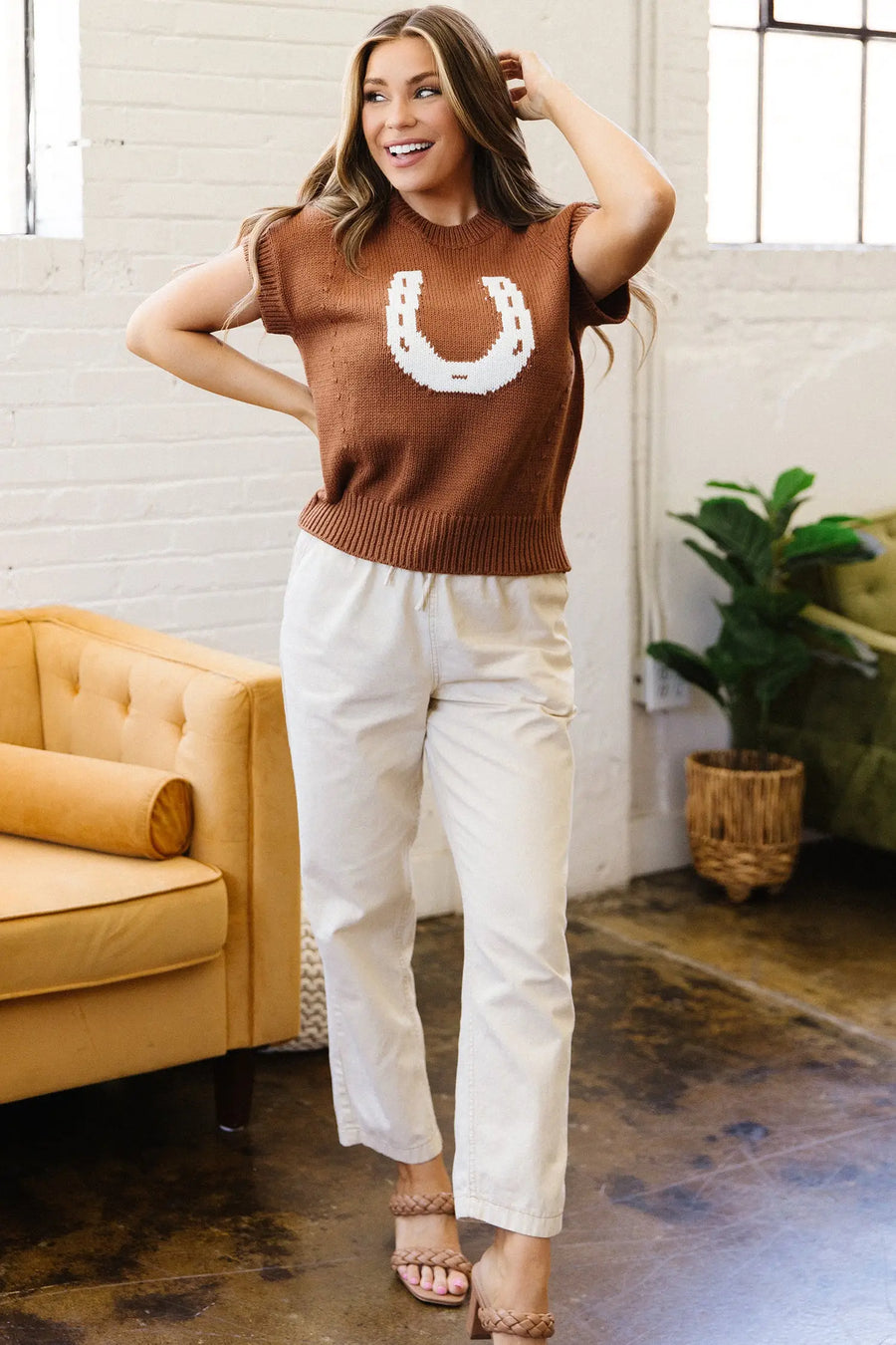 Chestnut Western Horseshoe Print Short Sleeve Knit Top