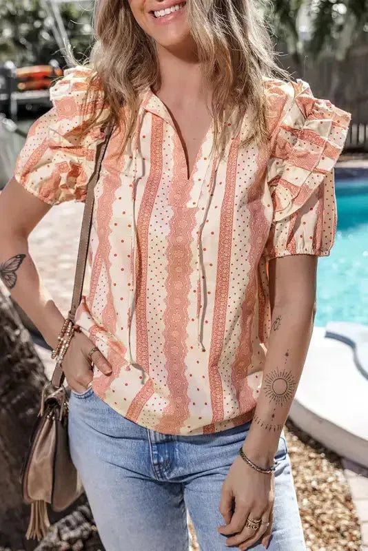 Chic Peek Puff Blouse - Fashionfitz