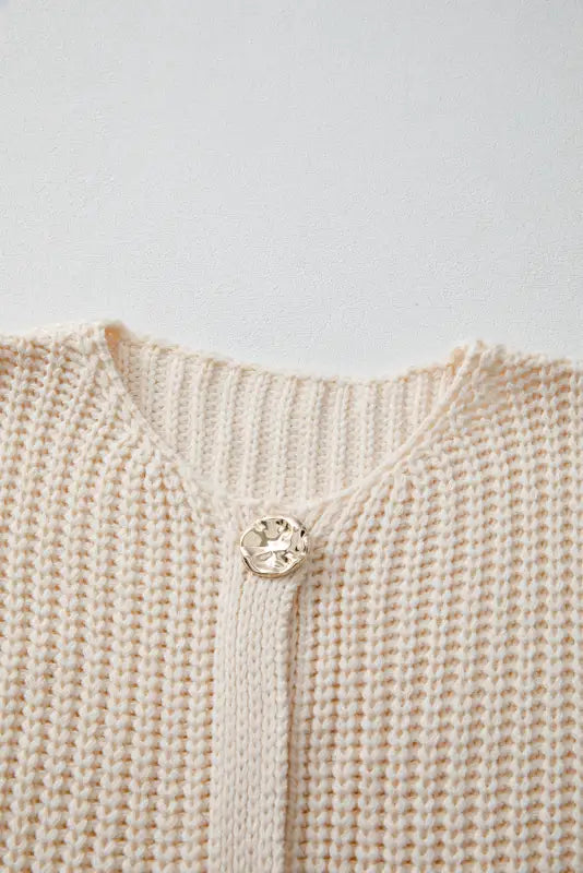 Chunky knit vest - side pockets buttoned