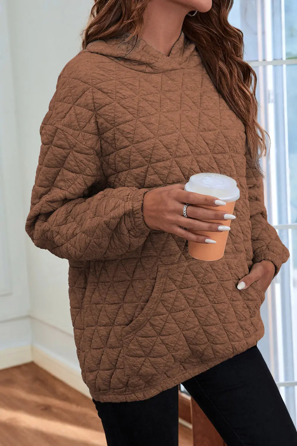 Coffee solid color quilted kangaroo pocket hoodie - l / 95% polyester + 5% elastane - sweatshits & hoodies