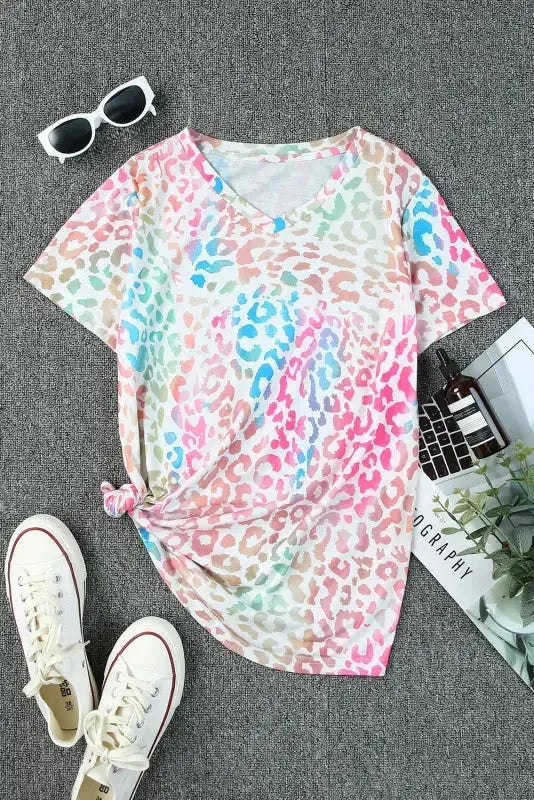 Colorful Leopard V Neck Short Sleeve Top - Fashionfitz