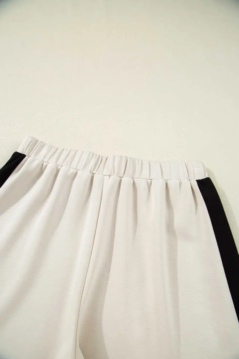 Contrast zipped t-shirt short set - modern casual wear