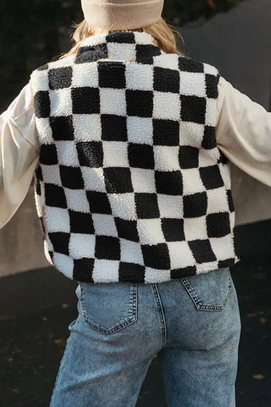 Cozycheck sherpa vest | black checkered warmth & style