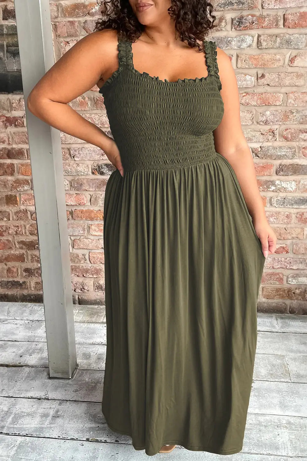 Curves maxi dress - jungle green shirred bust sleeveless plus size - 1x / 65% polyester + 30% viscose + 5% elastane