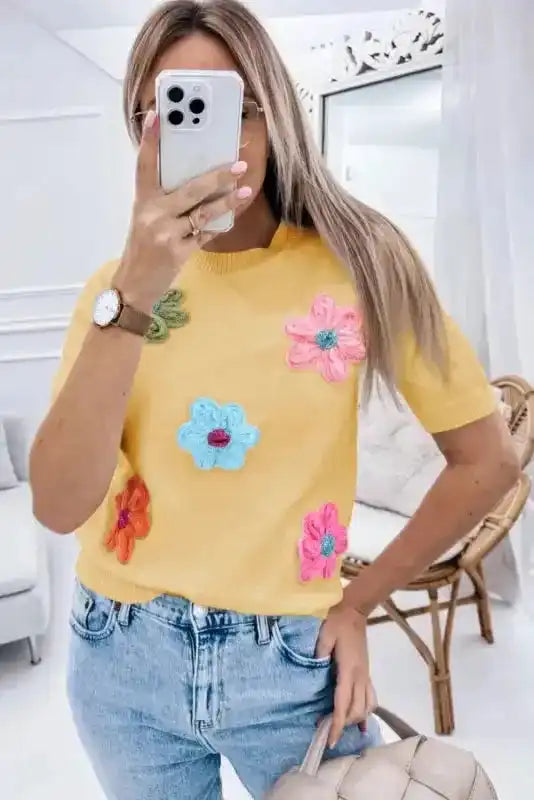 Cute Flower Applique Sweater - Yellow Cream Short Sleeve - Fashionfitz