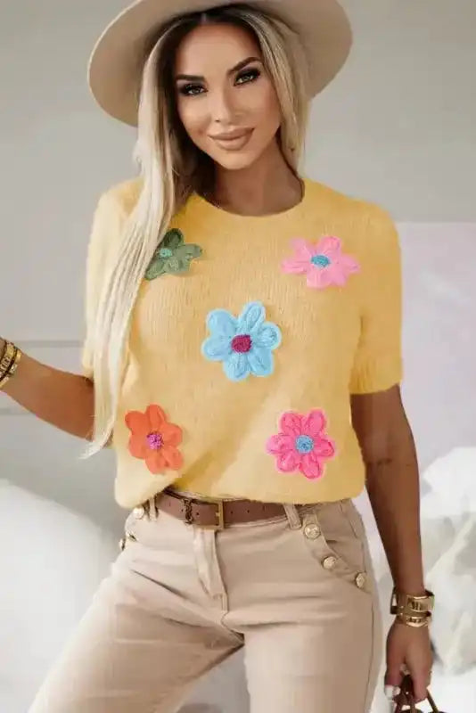 Cute Flower Applique Sweater - Yellow Cream Short Sleeve - Fashionfitz