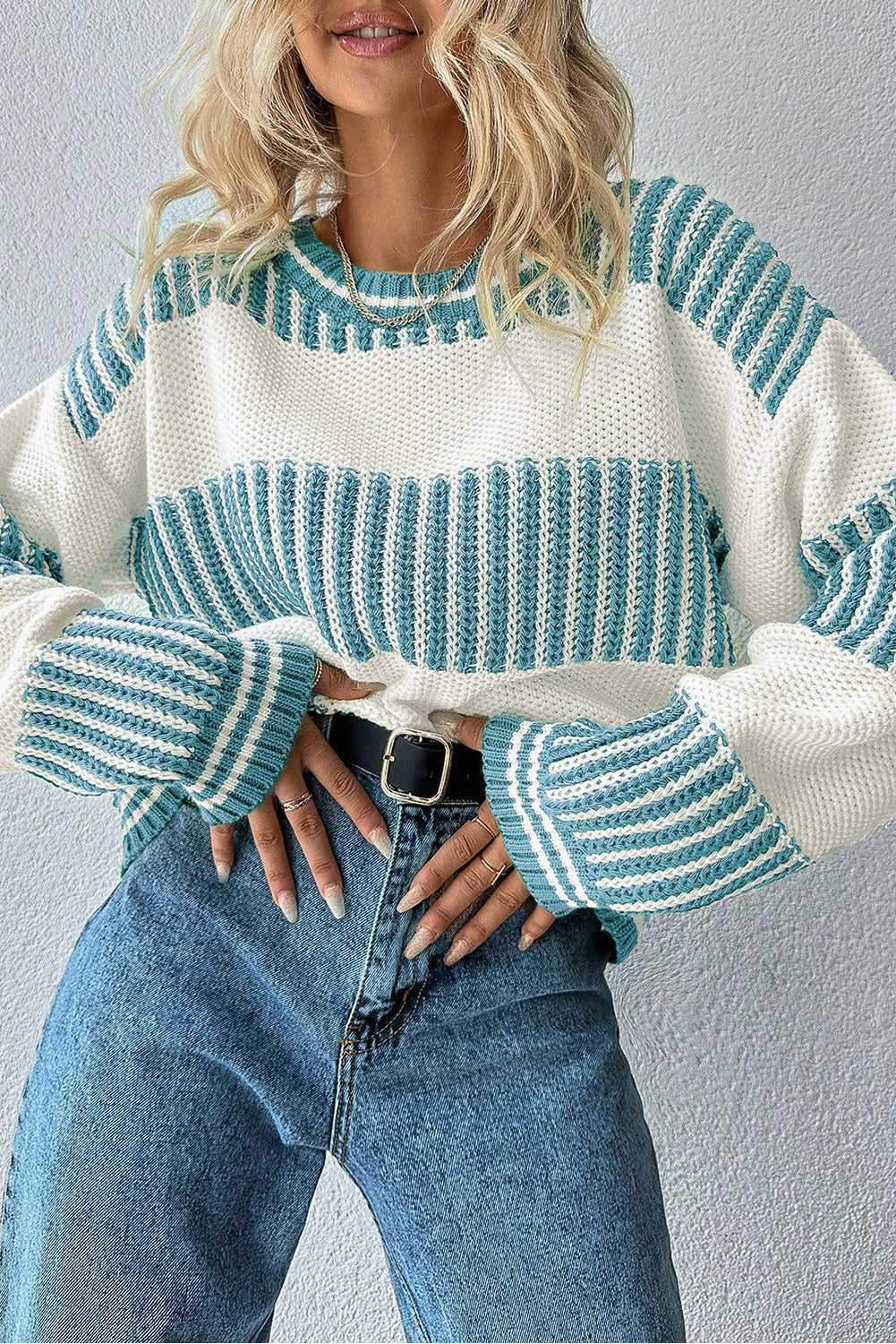 Light blue striped jumper with relaxed silhouette and round neck