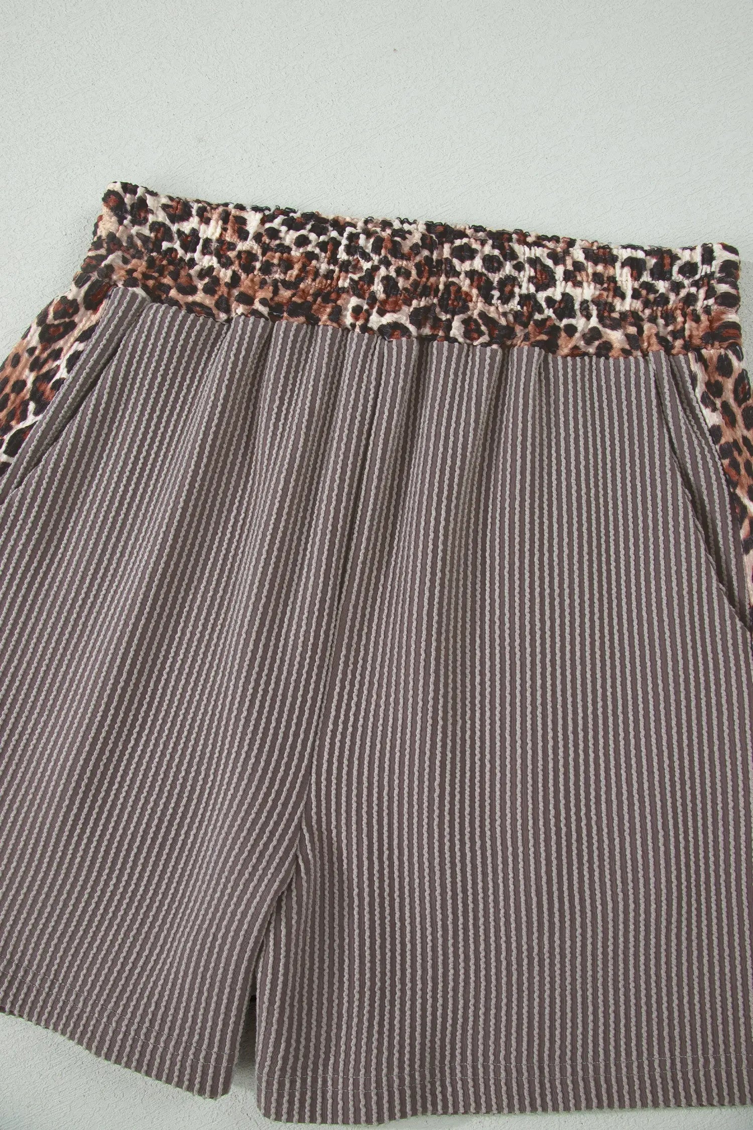 Leopard trim twist ribbed short set two piece outfit sets