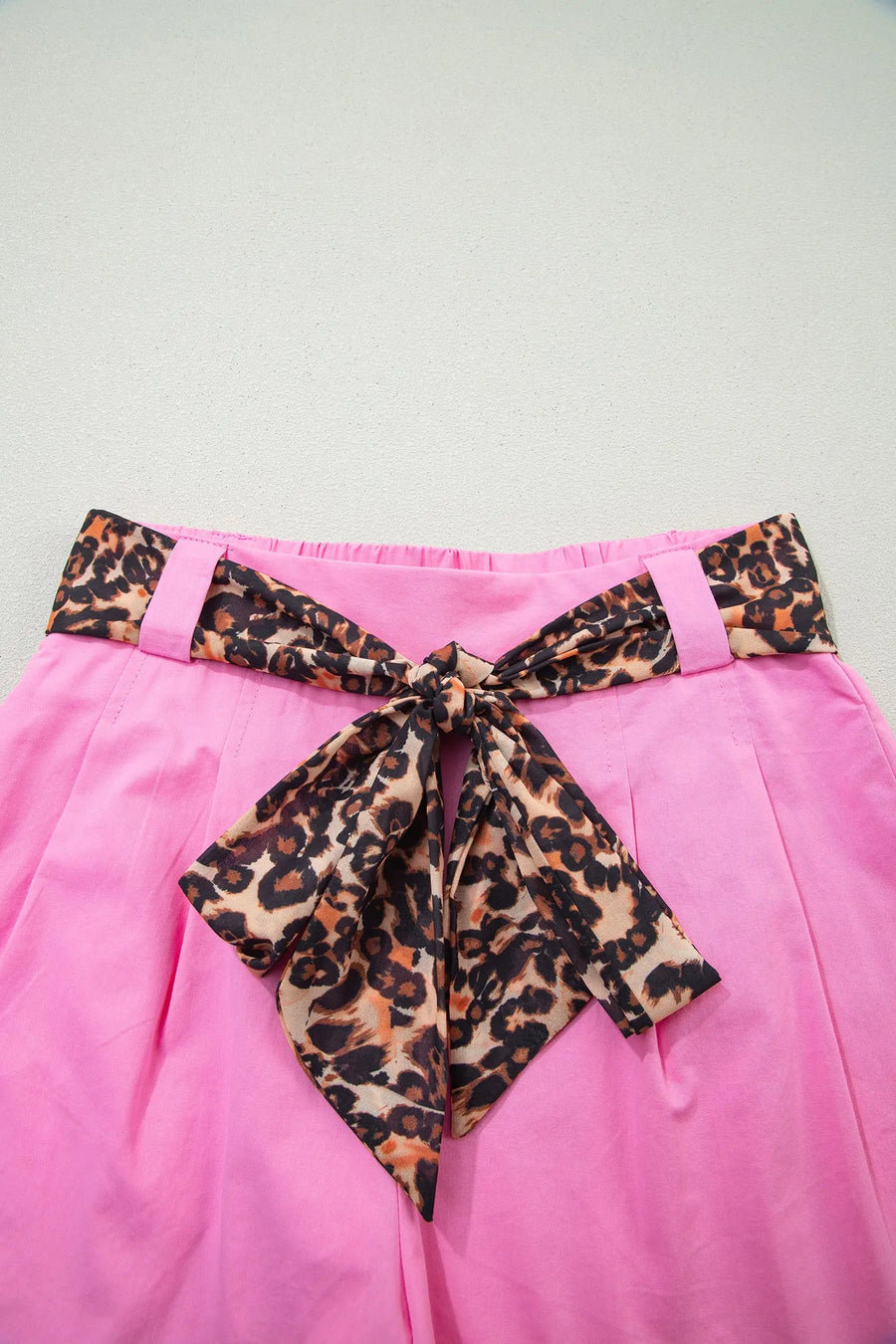 Women’s leopard sash belt pleated high waist wide leg shorts